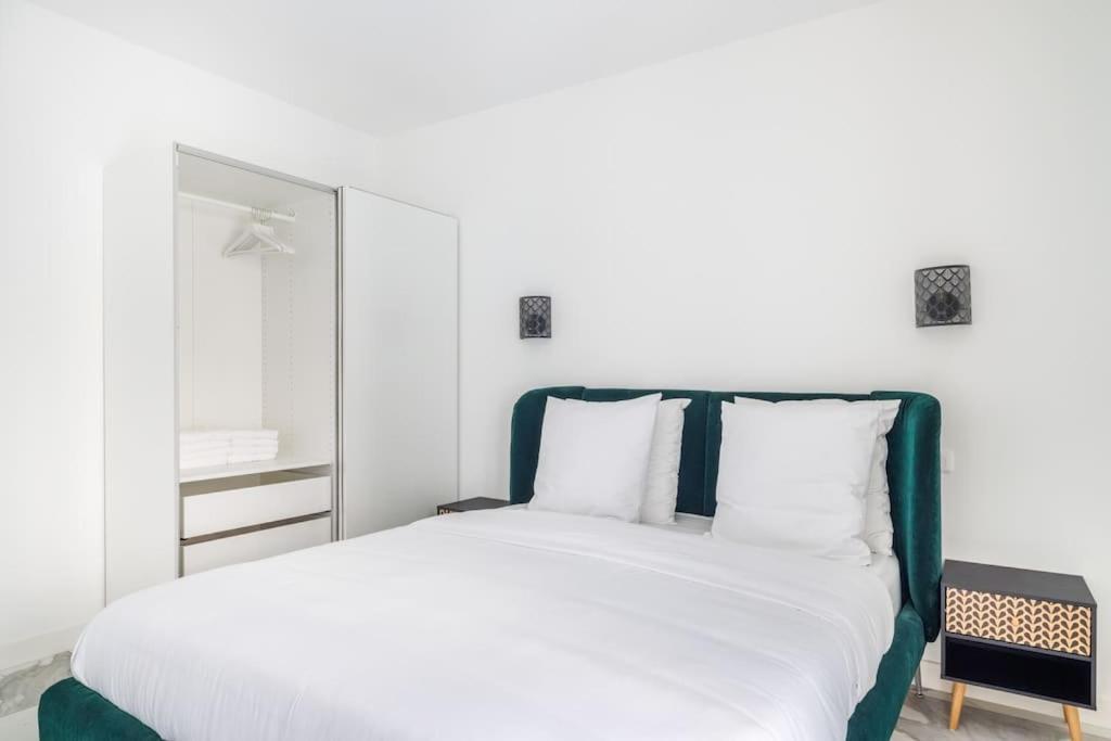 Beautiful Flat For 6 People #6 Apartman Asnières Kültér fotó